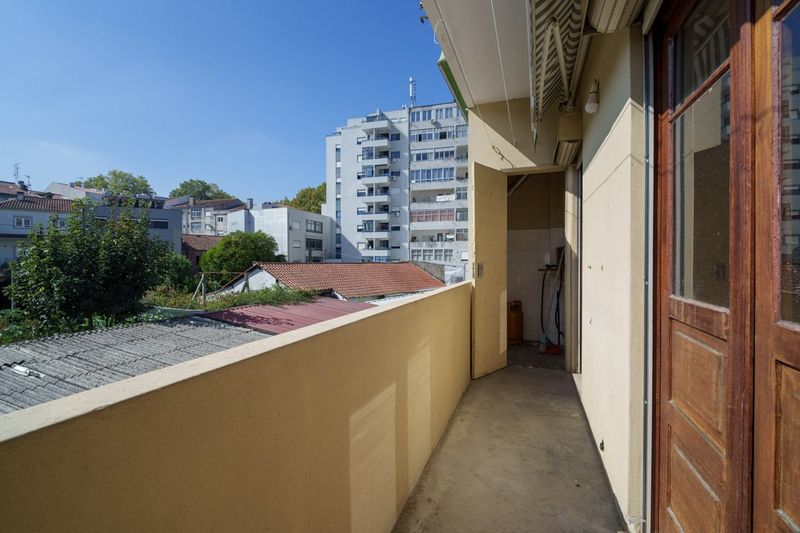 T2 da Rua dos Barbosas (1.º Dto): a varanda